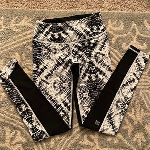 Victoria’s Secret sport leggings